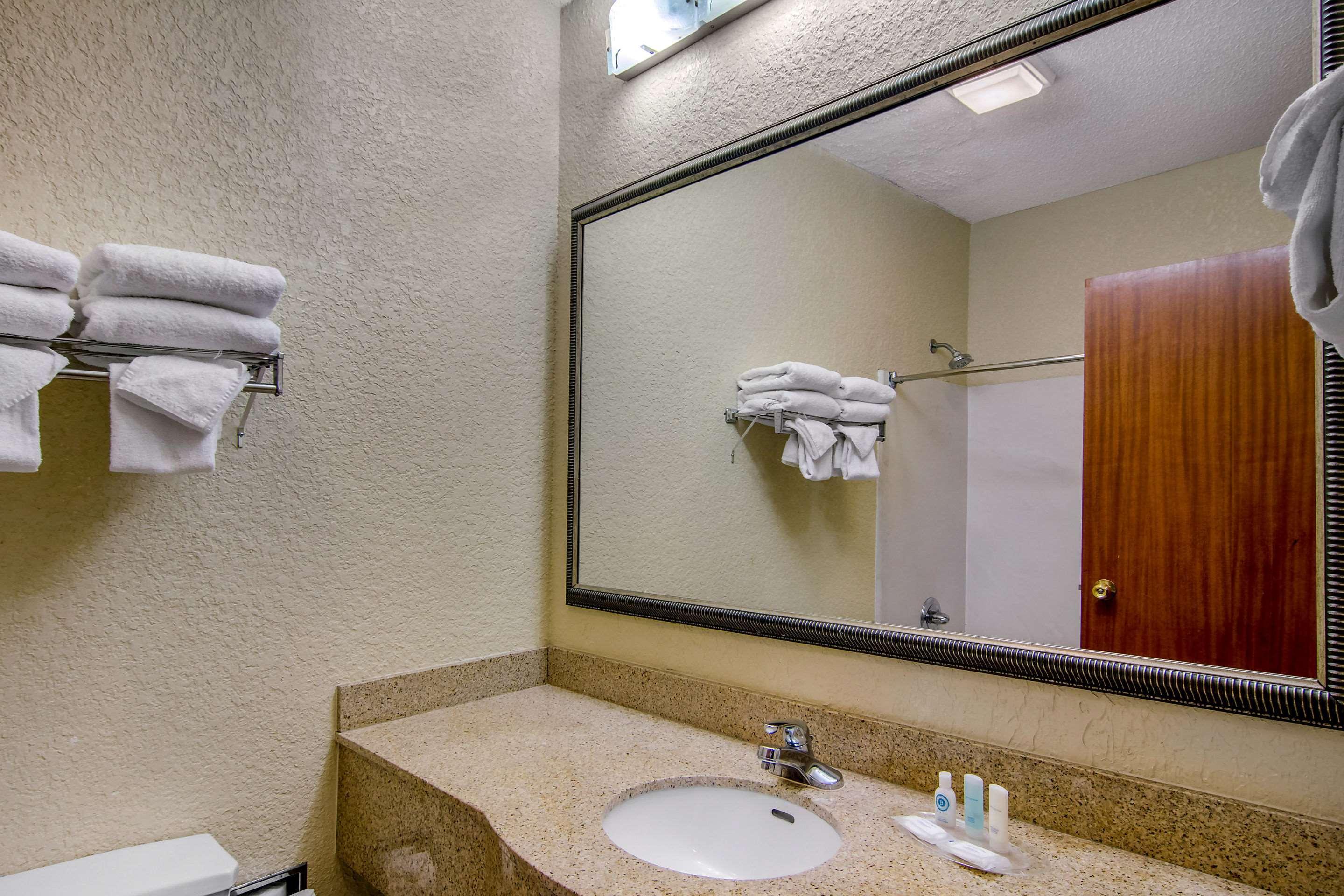 Clarion Suites Duluth I-85 Dış mekan fotoğraf